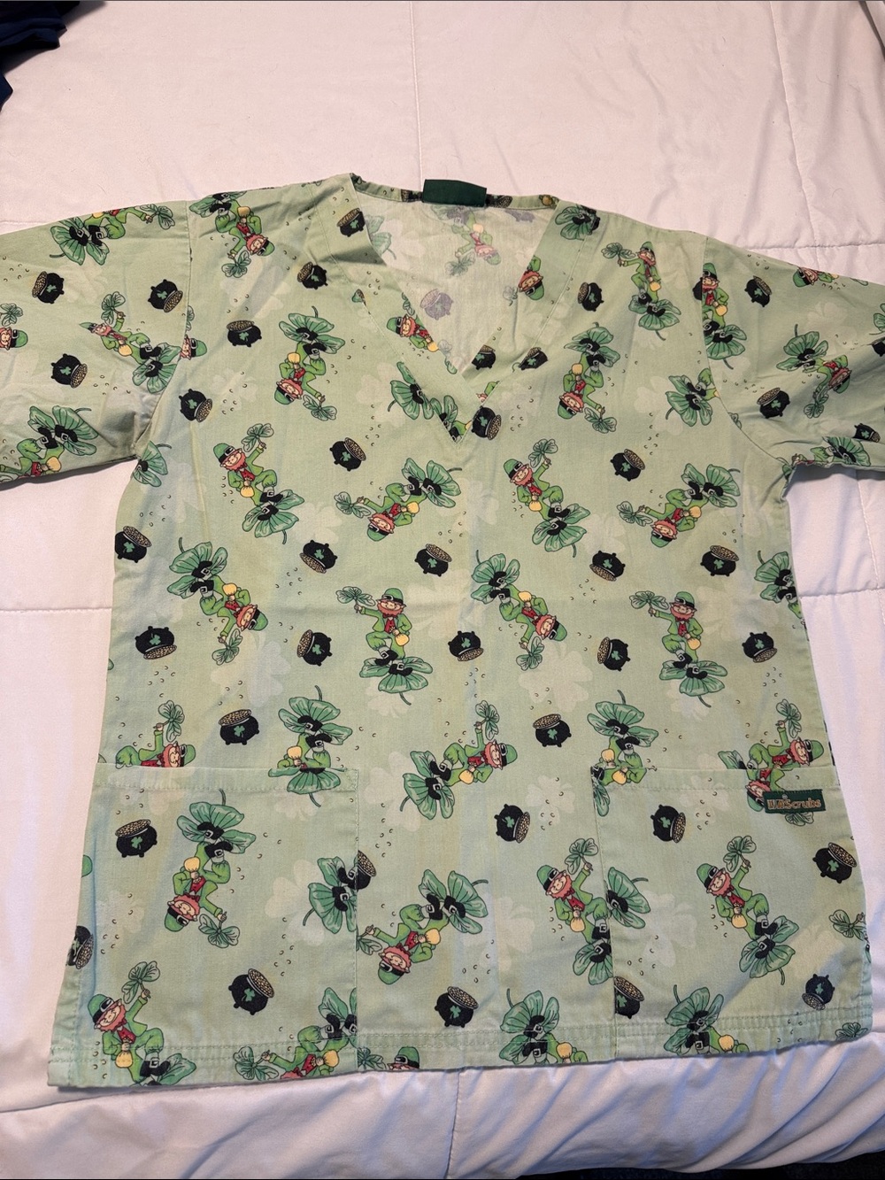 Holiday Assorted Scrub Top Bundle - Picture 4 of 7